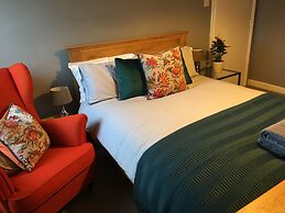 Chic City Centre Georgian Maisonette