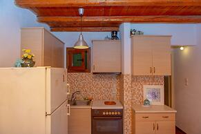 Armonia Studios and Villas