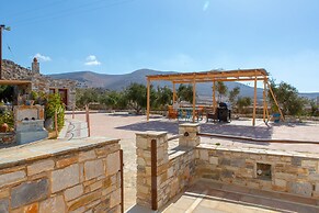 Armonia Studios and Villas
