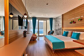 Carine Hotel Kumbor