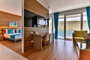 Carine Hotel Kumbor