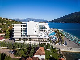 Carine Hotel Kumbor
