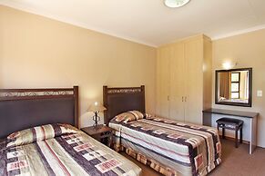 Monateng Safari Lodge