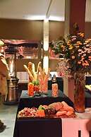 Hotel Raices