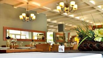 Hotel Raices