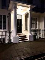 Luks Apartments
