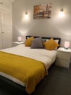 Luks Apartments