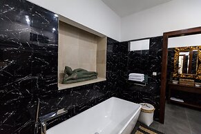 The Griyani Suite