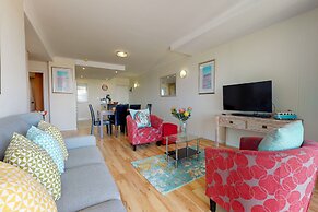 Horizon Bay 405