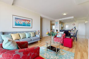 Horizon Bay 405