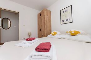 Apartments Holiday Near Beach
