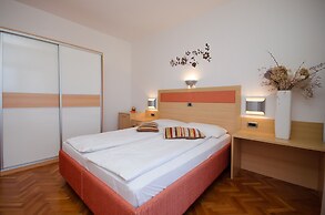 Apartments Mirjana B