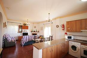 1084 Villa Manolo