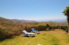 1075 Villa Rosa