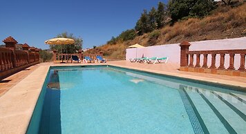 1075 Villa Rosa