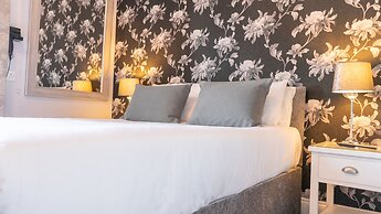 West End Hotel