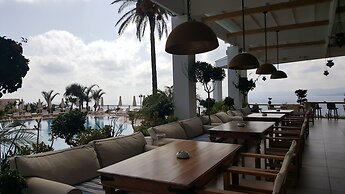 Pefkos Blue Hotel