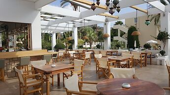 Pefkos Blue Hotel