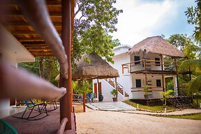 Royal Palm Bacalar Cabañas & Lagoon Club