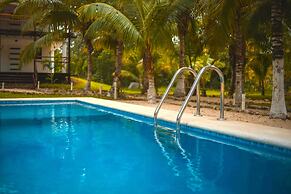 Royal Palm Bacalar Cabañas & Lagoon Club