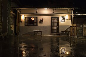 Qu Hi Home Stay