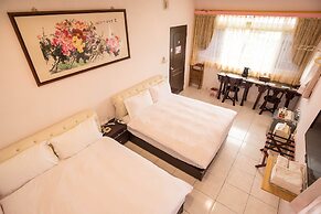 Qu Hi Home Stay