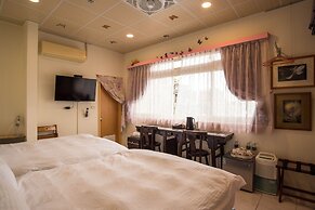 Qu Hi Home Stay