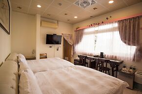 Qu Hi Home Stay