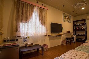Qu Hi Home Stay