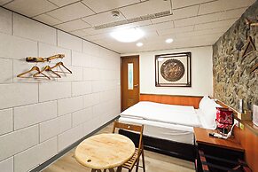 Qu Hi Home Stay
