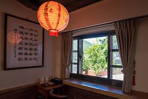 Qu Hi Home Stay