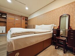 Qu Hi Home Stay