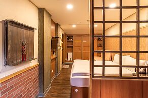 Qu Hi Home Stay