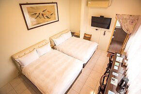 Qu Hi Home Stay