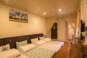 Qu Hi Home Stay