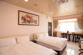 Qu Hi Home Stay