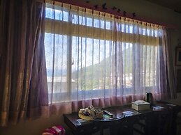 Qu Hi Home Stay