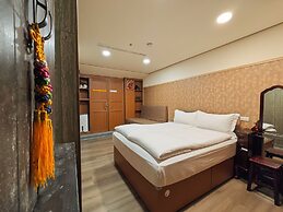 Qu Hi Home Stay
