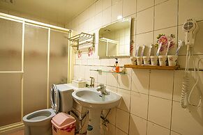 Qu Hi Home Stay