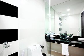 One World One Home Naiharn Hotel