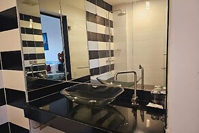 One World One Home Naiharn Hotel