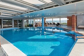 Maloves SPA & Resort