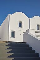 Mr and Mrs White Oia – Santorini