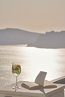 Mr and Mrs White Oia – Santorini