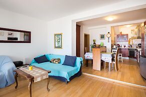 Apartment Goran