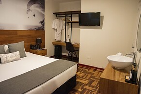 Lima 18 Boutique