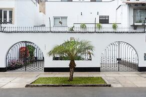 Lima 18 Boutique