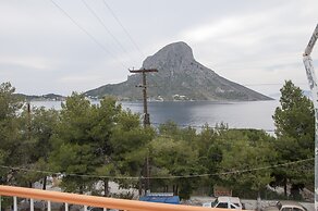 Tatsis Apartments