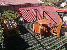Pensión y Cabinas Colibrí Monteverde B&B