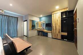 Yamin Seaview Hotel